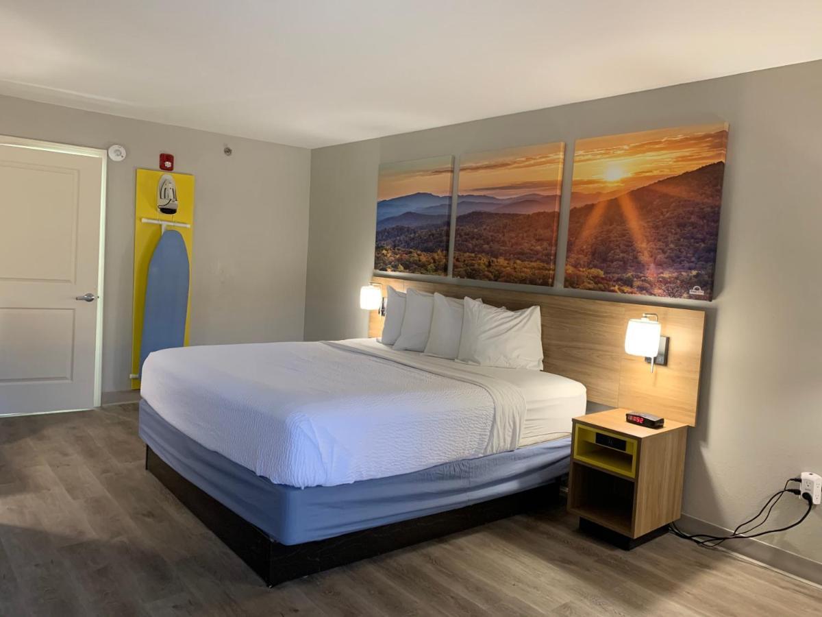Days Inn By Wyndham Atlanta Стон Маунтин Экстерьер фото