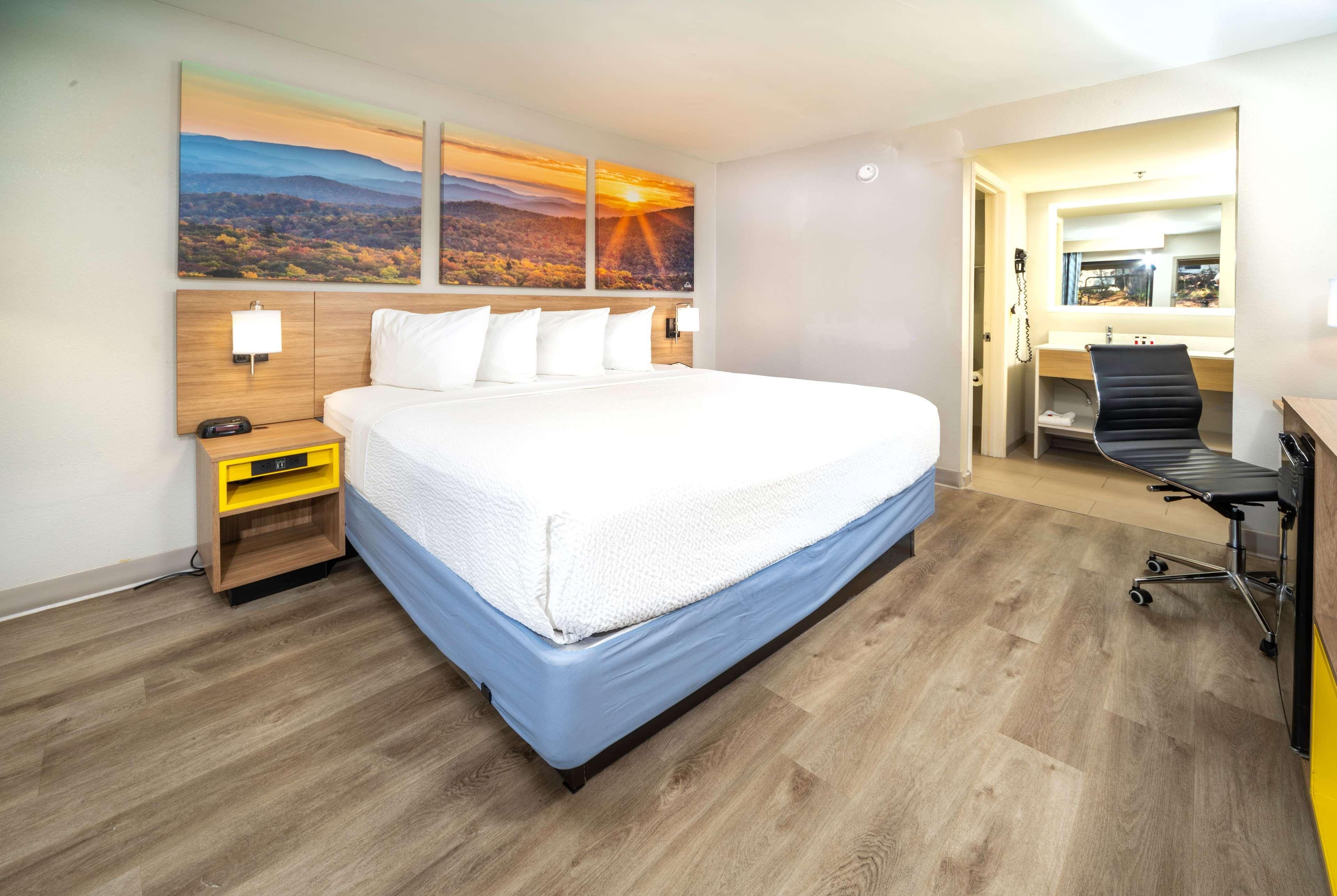Days Inn By Wyndham Atlanta Стон Маунтин Экстерьер фото