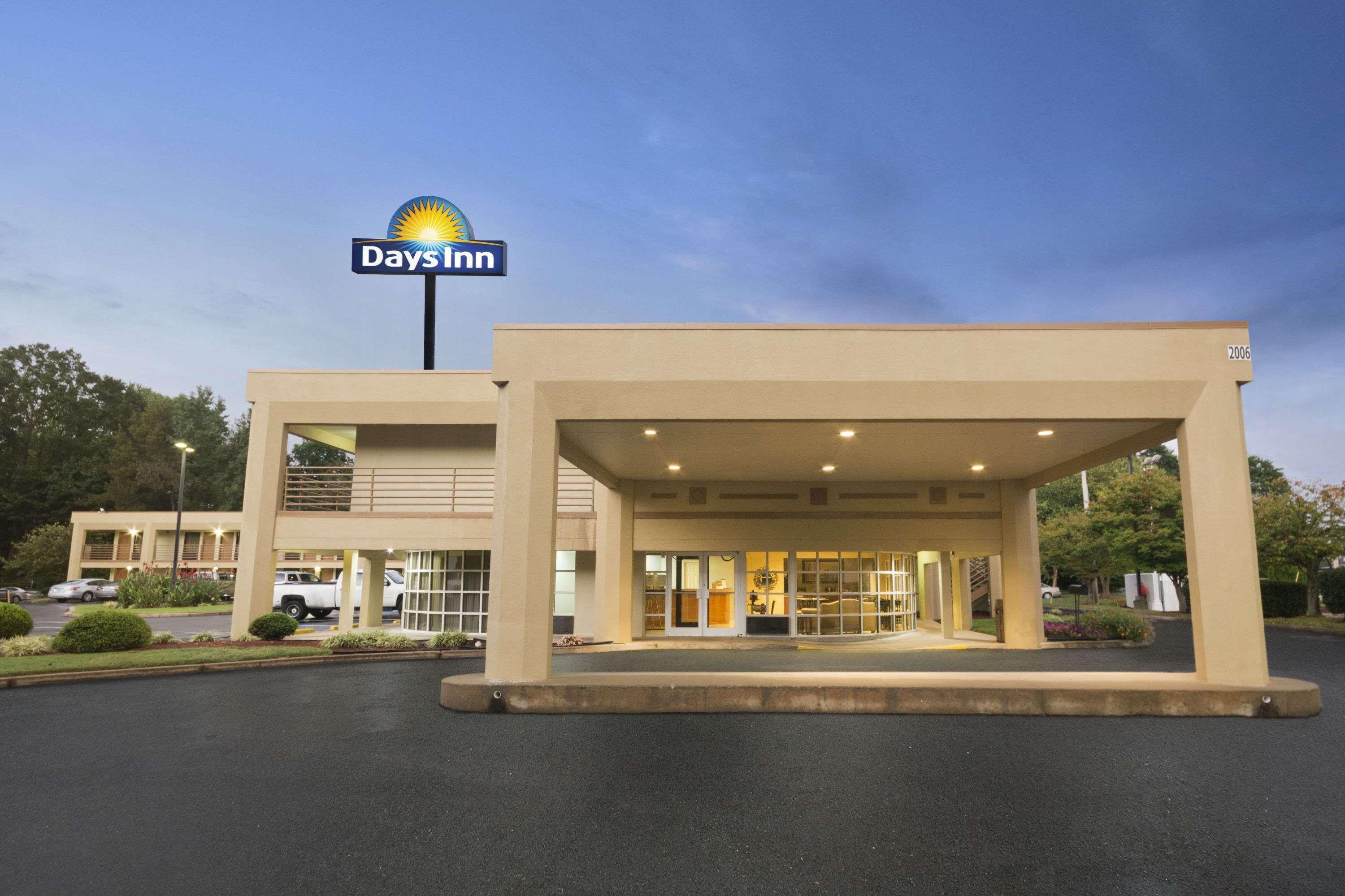 Days Inn By Wyndham Atlanta Стон Маунтин Экстерьер фото