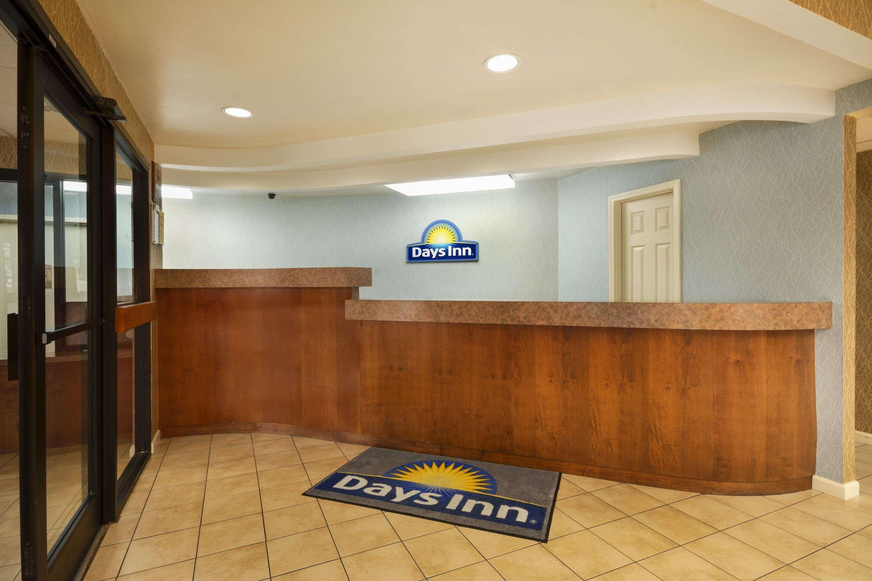 Days Inn By Wyndham Atlanta Стон Маунтин Экстерьер фото